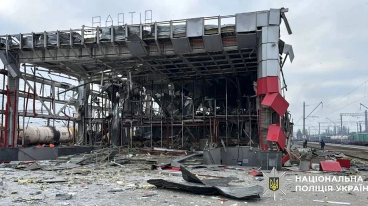 zerstörter Bahn, Fastiv in der Ukraine